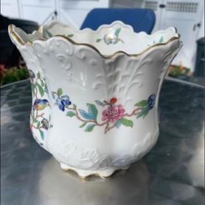 Aynsley pembroke planter